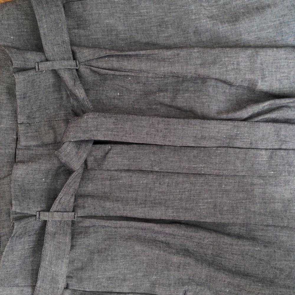 Banana Republic Navy Wide-leg, high-rise dress pants. Sz 12